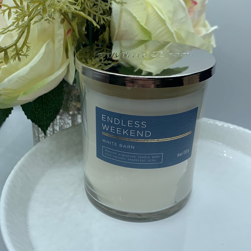 Bath & Body Works Endless Weekend Signature Single Wick Candle